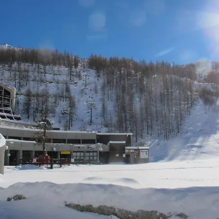 شقة Cervinia On The Slopes With Magnificent Views Of The Matterhorn بيريوِل تْشيرفينيا